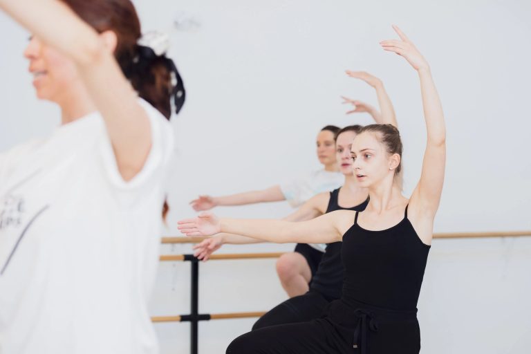 Move, learn, shine: kids dance classes that work