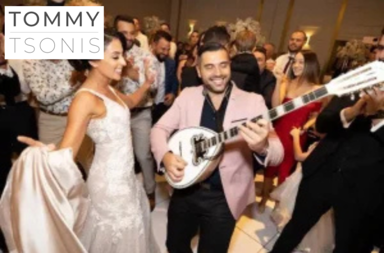 Experience a skilled Greek bouzouki player in Sydney
