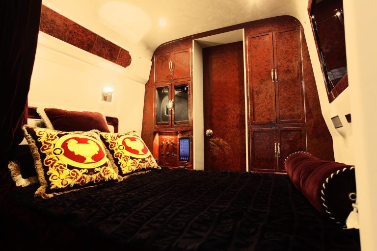 Luxurious Mobility: Inside a Mercedes Sprinter with Lounge Comfort