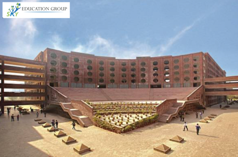 Top Distance MBA in Delhi Programs for Working Professionals – Flexible & Affordable Options