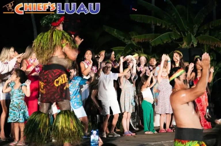 Authentic Hawaiian Luau Hawaii Experience with Island Cuisine and Fire Shows
